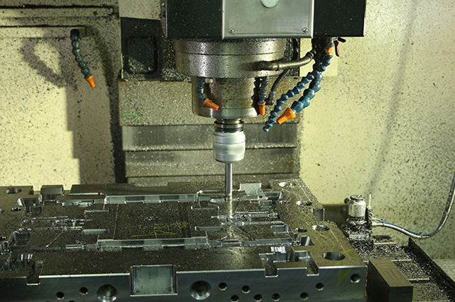  Fabricación de moldes de inyección 